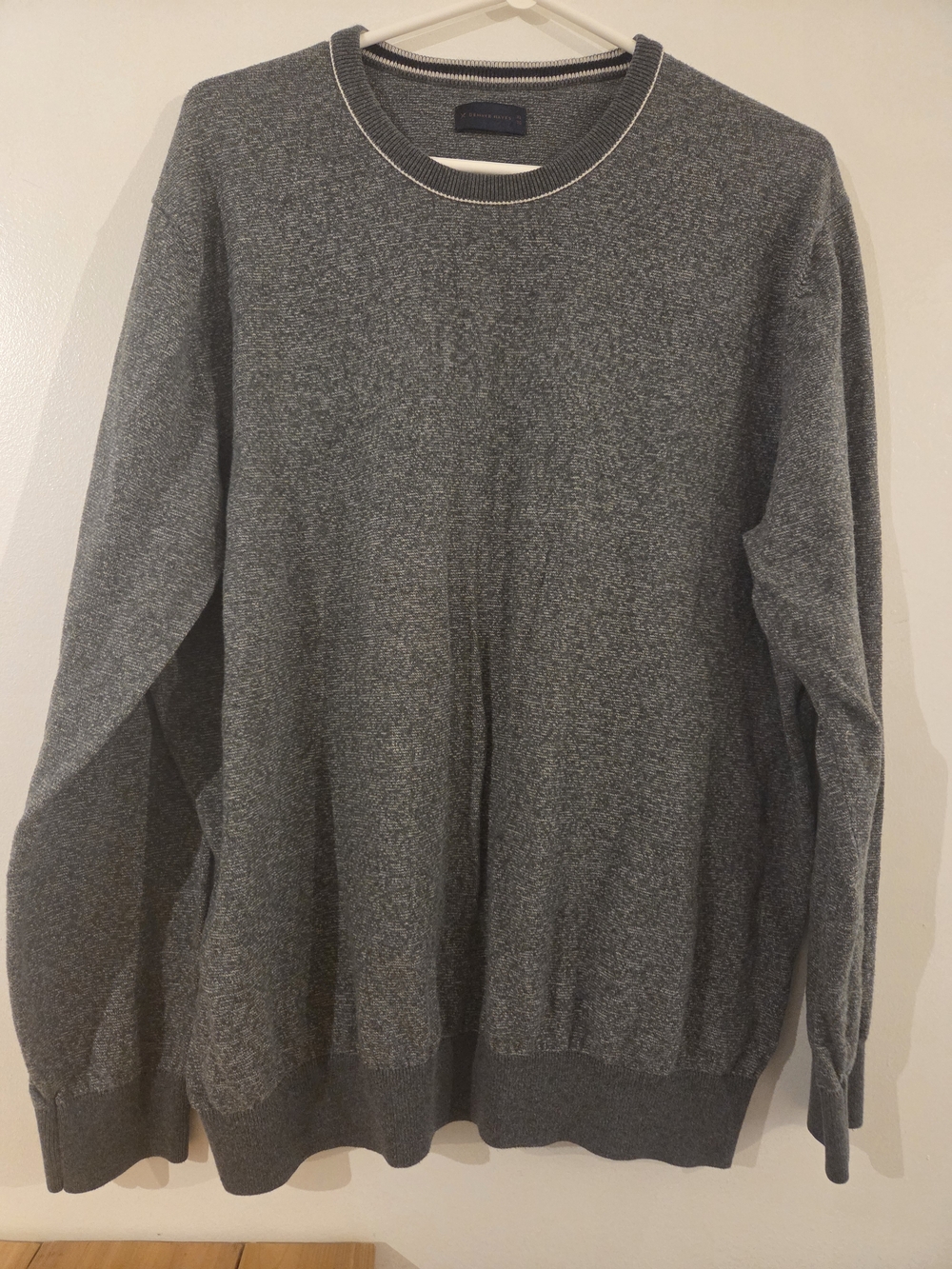 Denver Hayes Men's Crewneck Sweater in Heather Gray